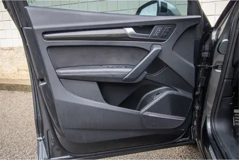2022 Audi SQ5 Pic 10 2022 Audi SQ5 Pic 10