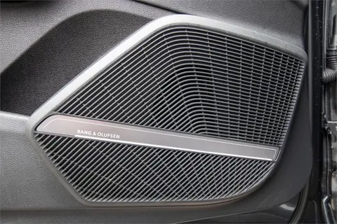 2022 Audi SQ5 Pic 13 2022 Audi SQ5 Pic 13