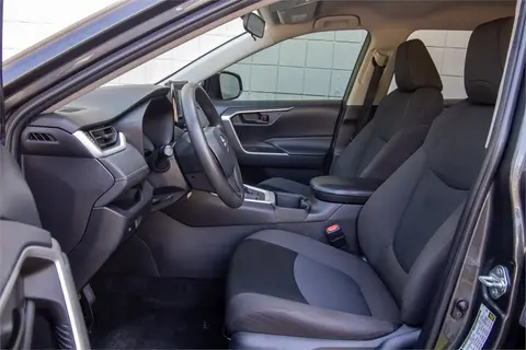 2022 Toyota RAV4 thumbnail 13