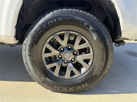 2022 Toyota Tacoma thumbnail 5