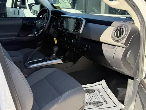 2022 Toyota Tacoma thumbnail 7