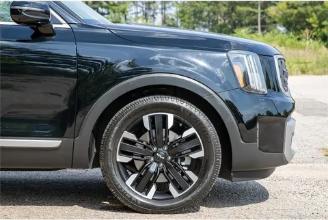 2023 Kia Telluride thumbnail 4
