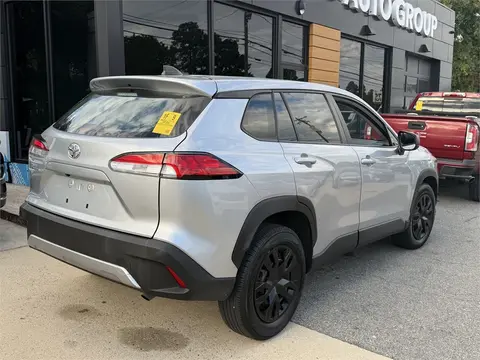 2023 Toyota Corolla Cross thumbnail 4